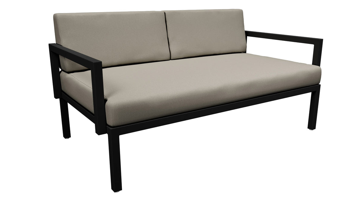 OUT-FIT Loveseat