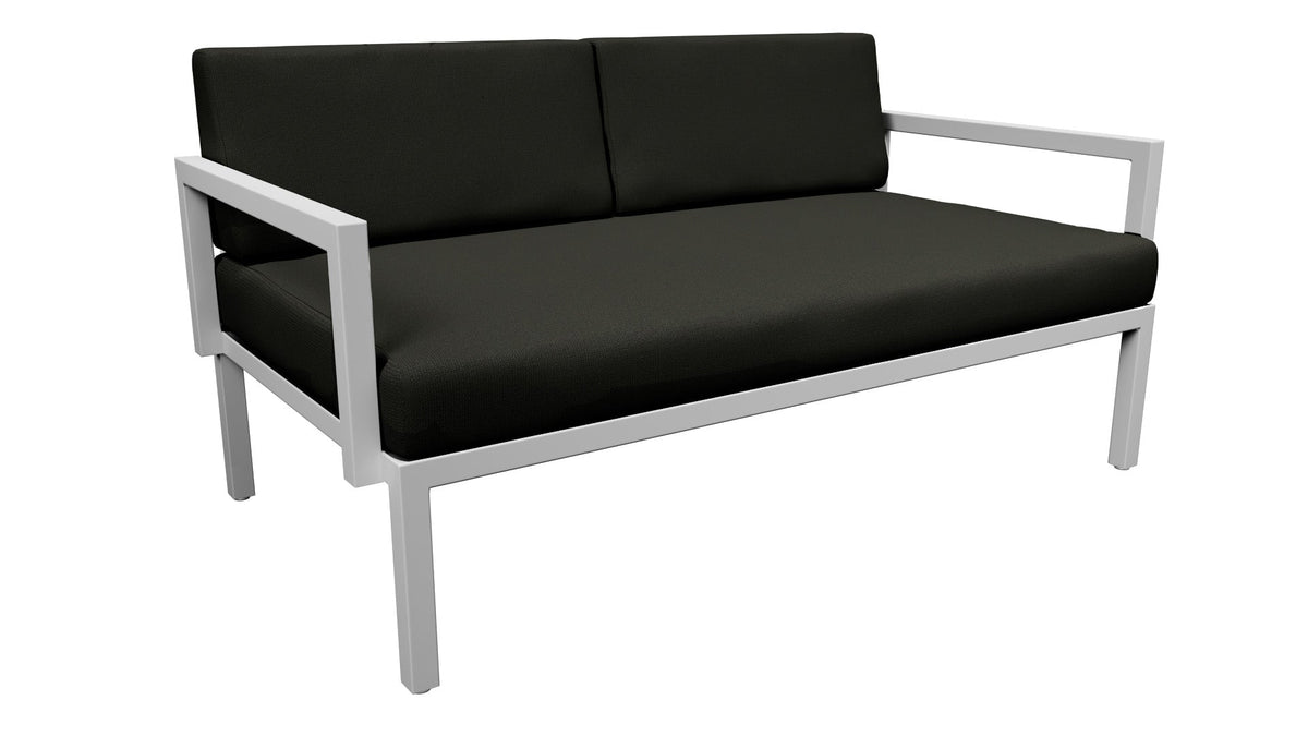 OUT-FIT Loveseat
