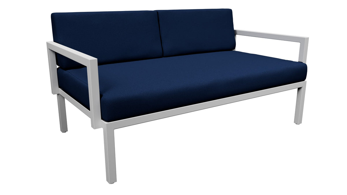 OUT-FIT Loveseat