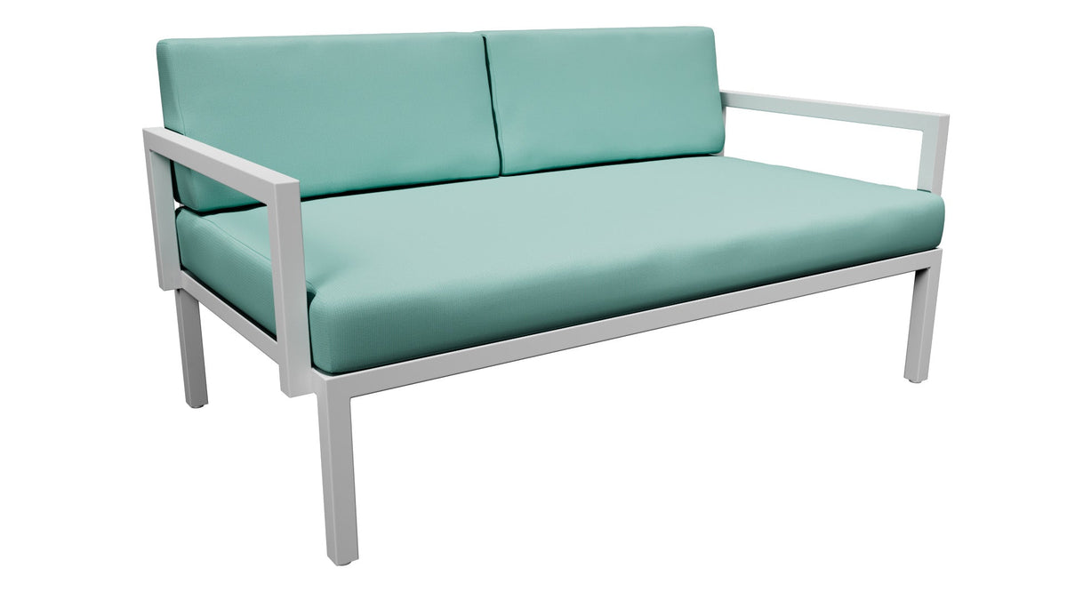OUT-FIT Loveseat